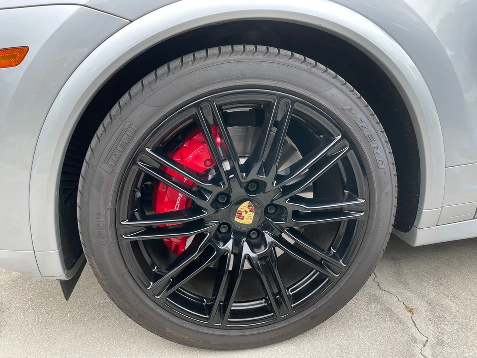 2016 Porsche 958 Cayenne GTS - Image 7 of 16