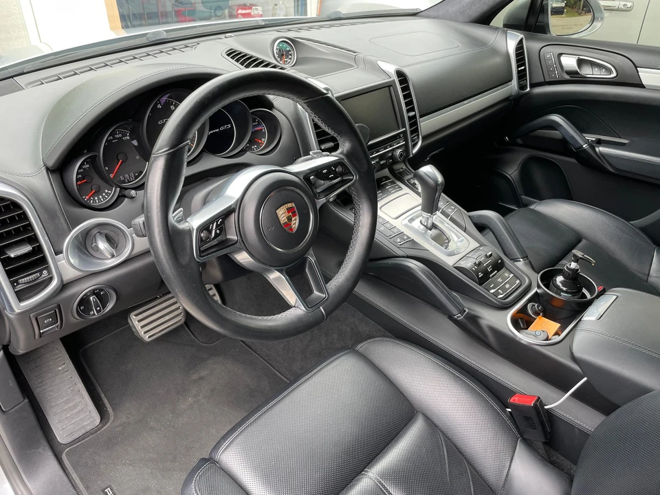 2016 Porsche 958 Cayenne GTS - Image 8 of 16