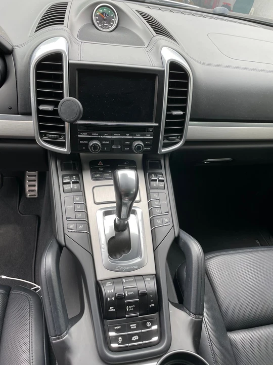 2016 Porsche 958 Cayenne GTS - Image 11 of 16