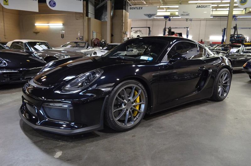 2016 Porsche 981 Cayman GT4 - Image 2 of 10
