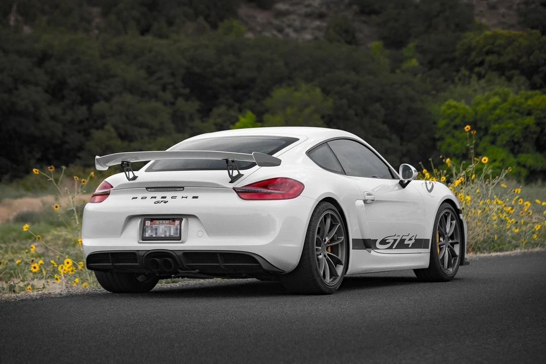 2016 Porsche 981 Cayman GT4 - Image 3 of 10