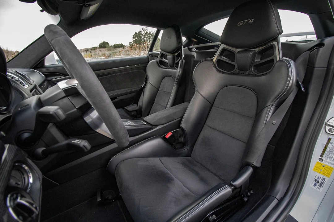 2016 Porsche 981 Cayman GT4 - Image 5 of 10