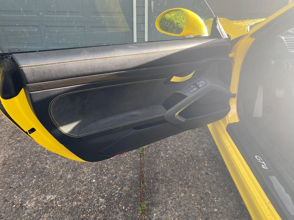 2016 Porsche 981 Cayman GT4 - Image 12 of 14