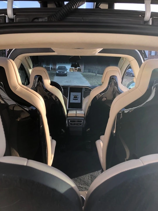 2016 Tesla Model X - Image 10 of 11