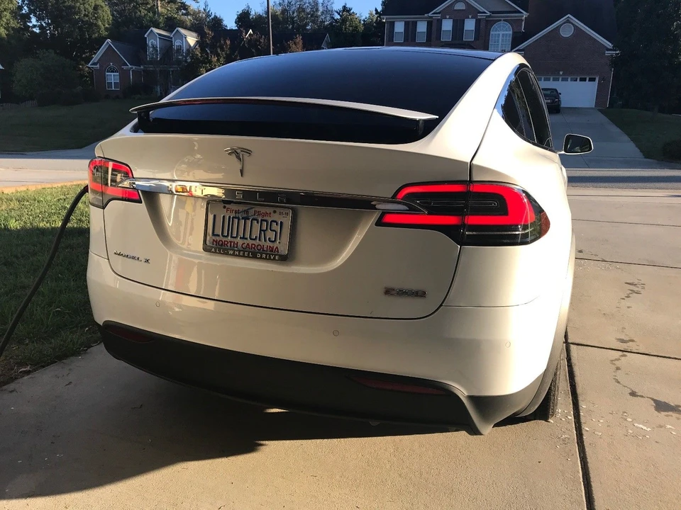 2016 Tesla Model X - Image 3 of 11
