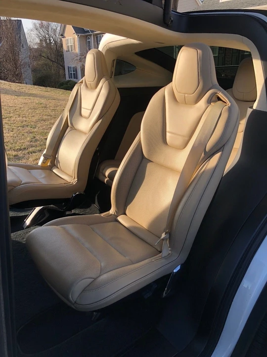 2016 Tesla Model X - Image 9 of 11