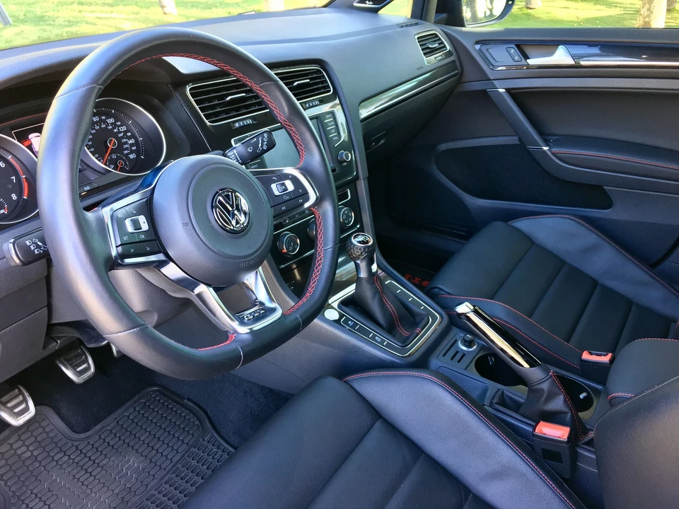 2016 Volkswagen GTI Mk7 - Image 10 of 18