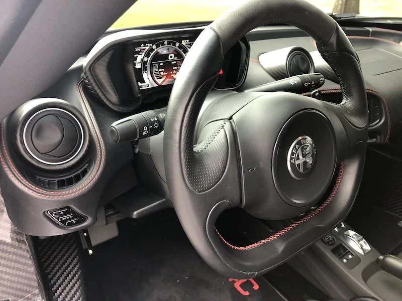2017 Alfa Romeo 4C Coupe - Image 9 of 10