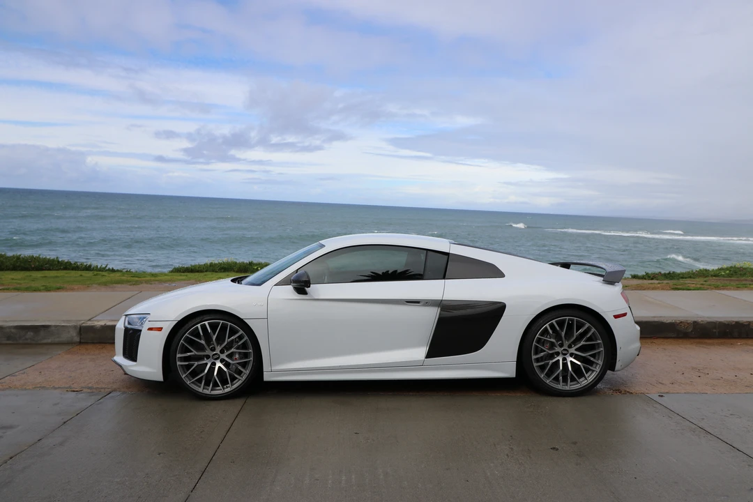 2017 Audi 4S R8 - Image 3 of 11