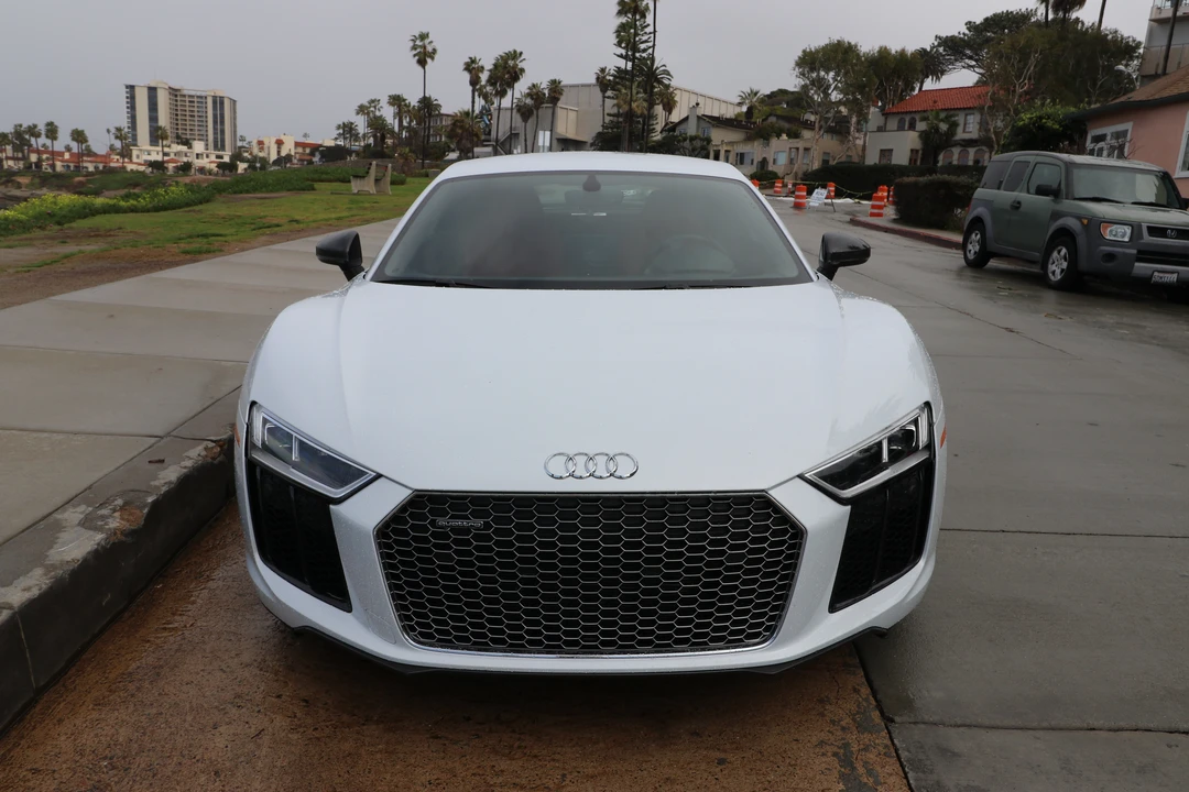 2017 Audi 4S R8 - Image 2 of 11