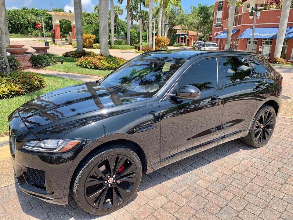 2017 Jaguar F-Pace - Image 3 of 8