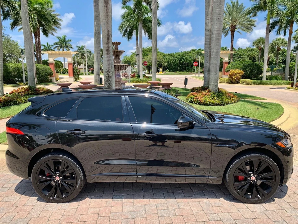 2017 Jaguar F-Pace - Image 2 of 8