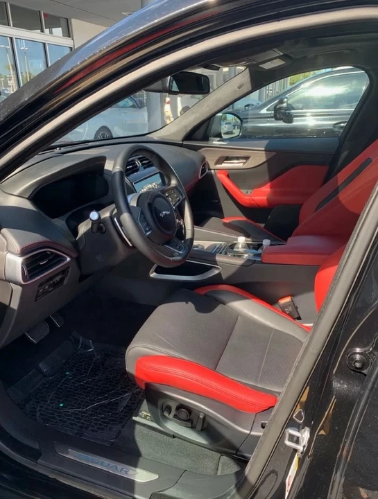 2017 Jaguar F-Pace - Image 8 of 8