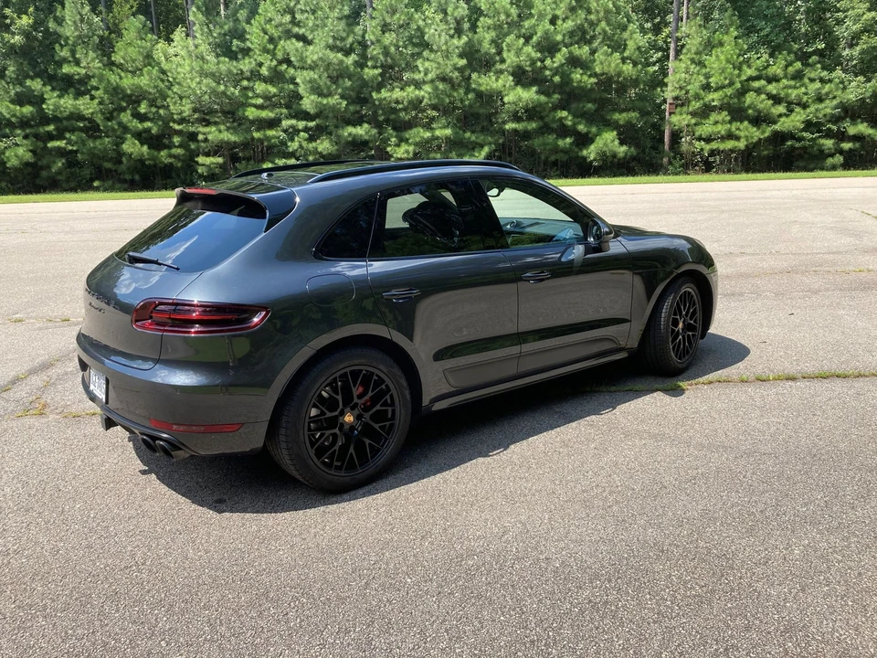 2017 Porsche Macan GTS - Image 6 of 8