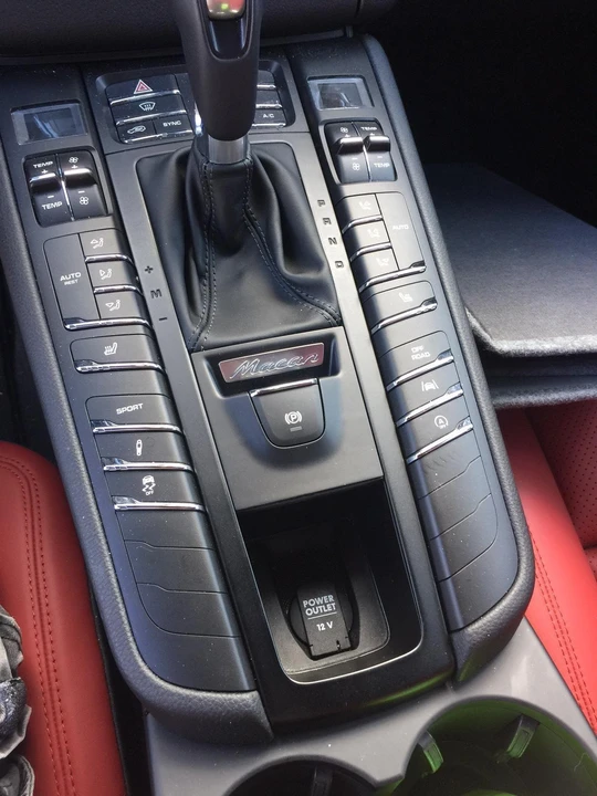 2017 Porsche Macan S - Image 3 of 4