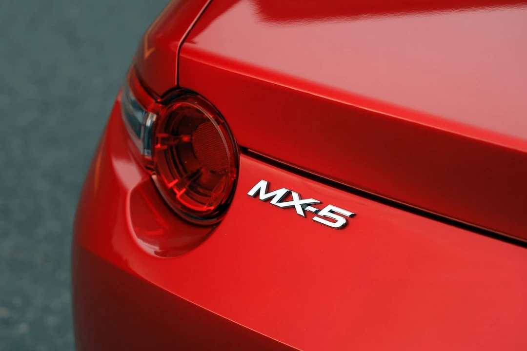 2017 Mazda ND MX-5 Miata - Image 14 of 25