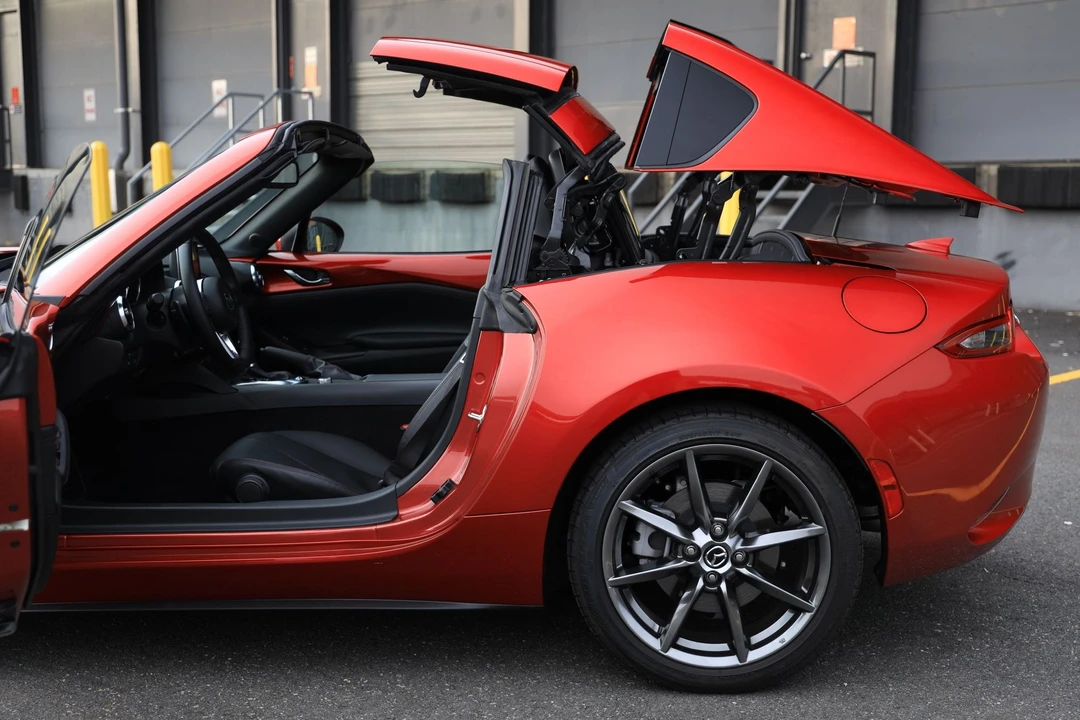 2017 Mazda ND MX-5 Miata - Image 8 of 25