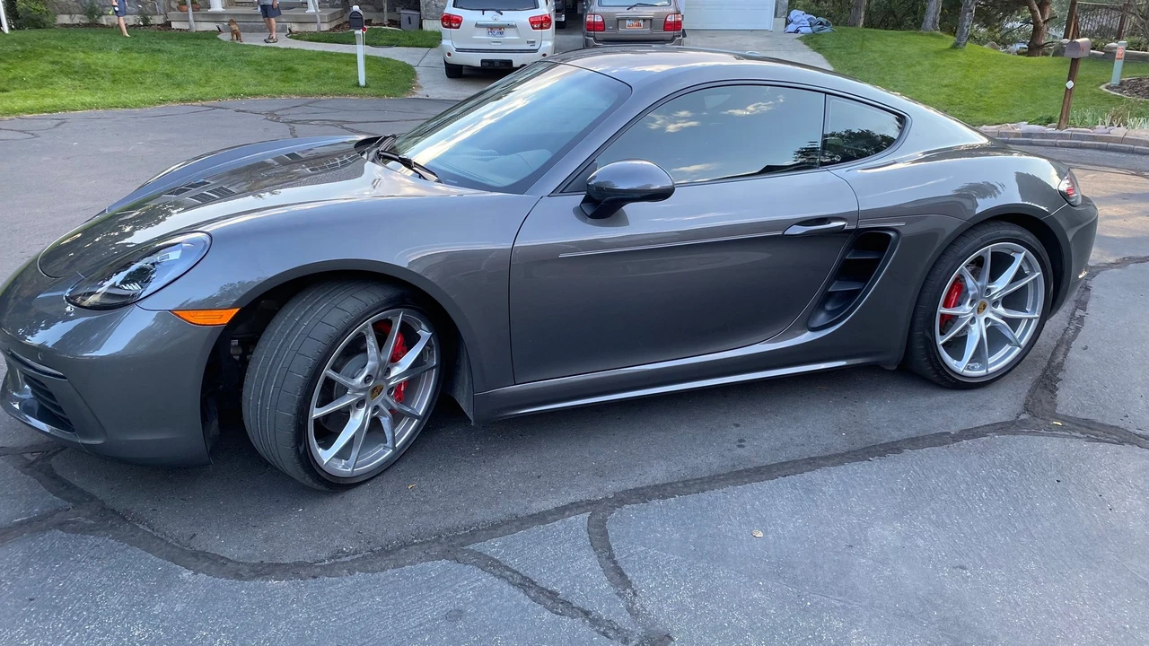 2017 Porsche 718 Cayman S - Image 2 of 7
