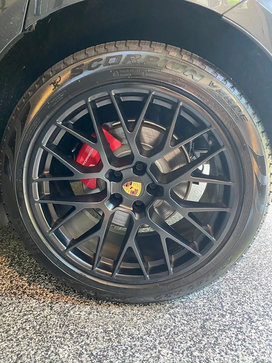 Porsche Macan GTS - Image 12 of 14