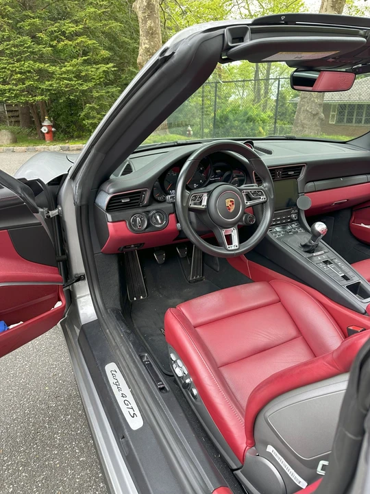 2018 Porsche 991 Targa 4 GTS - Image 9 of 11