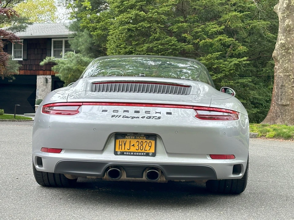 2018 Porsche 991 Targa 4 GTS - Image 7 of 11
