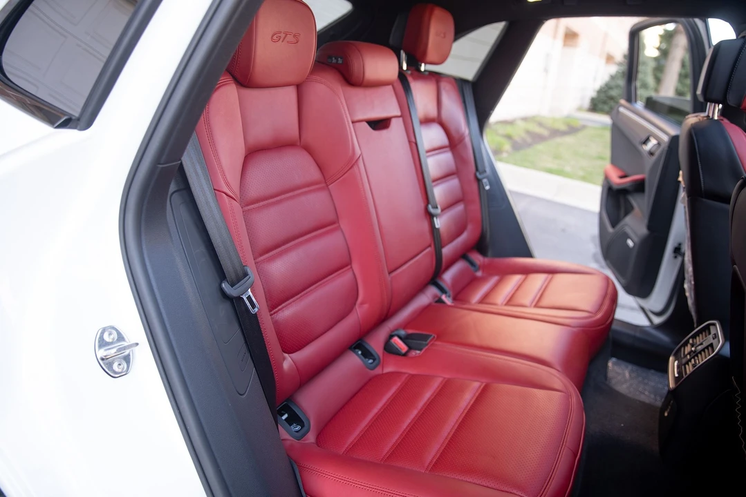 2018 Porsche Macan GTS - Image 16 of 19