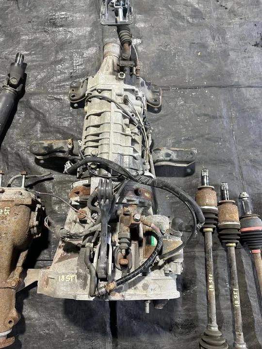 2018 Parts & Memorabilia Gearboxes - Image 6 of 6
