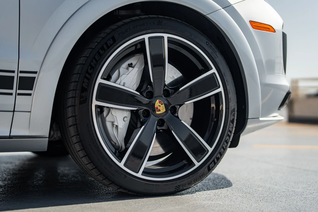 2019 Porsche 9Y0/9Y3 Cayenne Turbo - Image 25 of 27