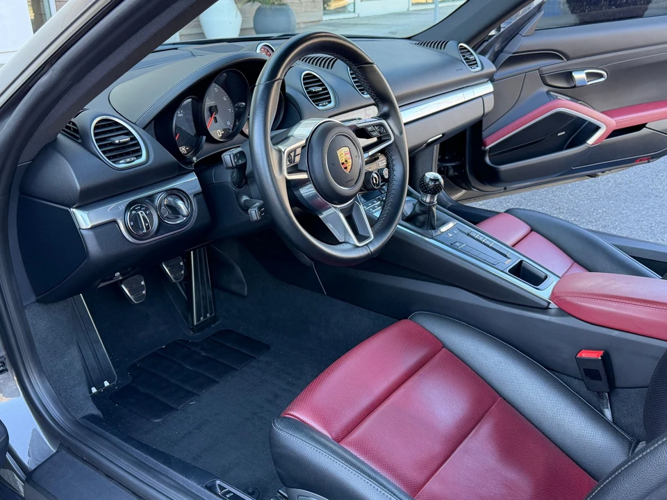 2019 Porsche 718 Cayman S - Image 17 of 23