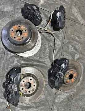 Subaru WRX STi 6-Pot Brembo Calipers
