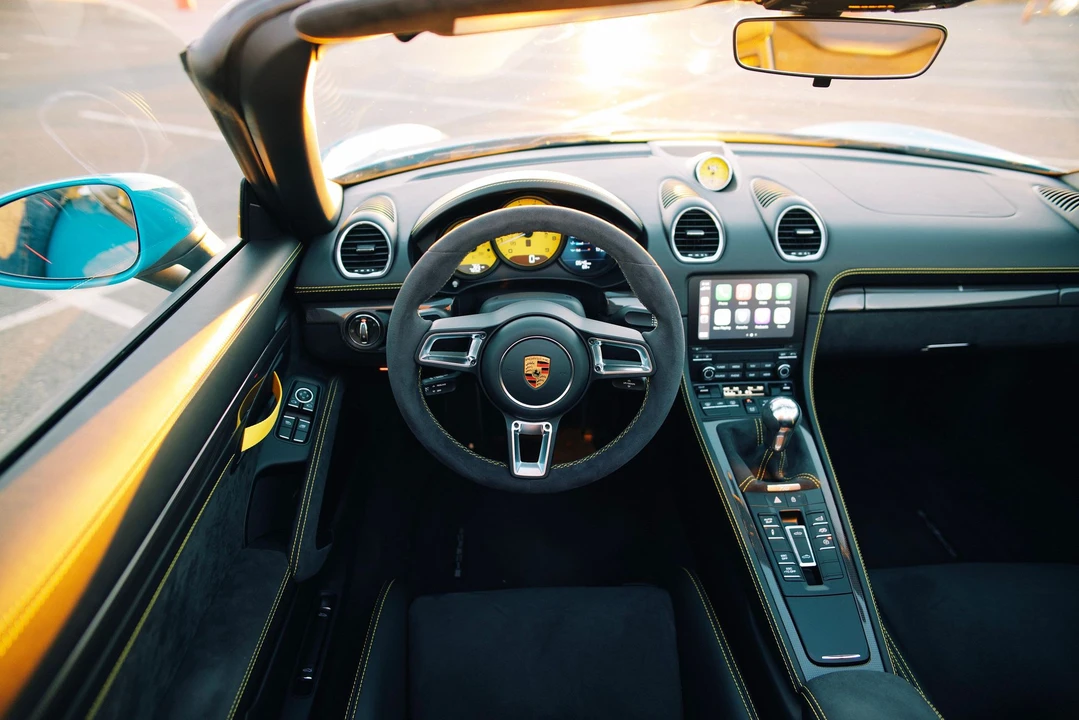 2020 Porsche 718 Boxster Spyder - Image 17 of 20