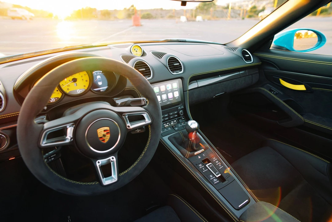 2020 Porsche 718 Boxster Spyder - Image 18 of 20
