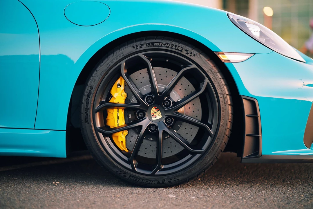 2020 Porsche 718 Boxster Spyder - Image 9 of 20