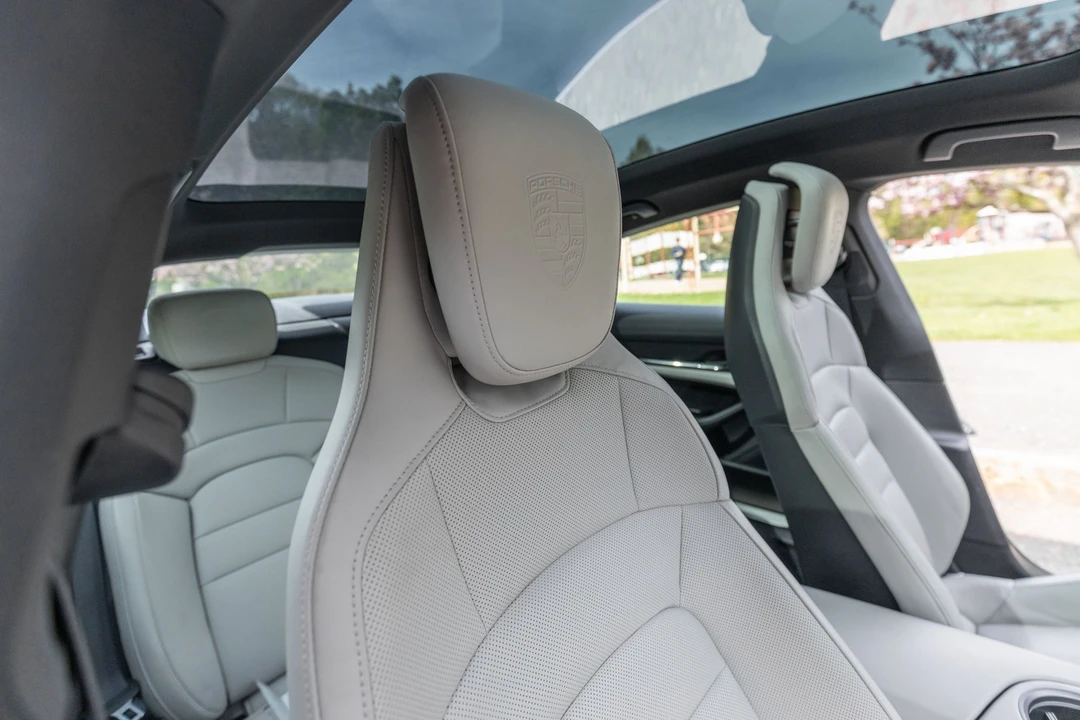 2020 Porsche Taycan 4S - Image 28 of 31