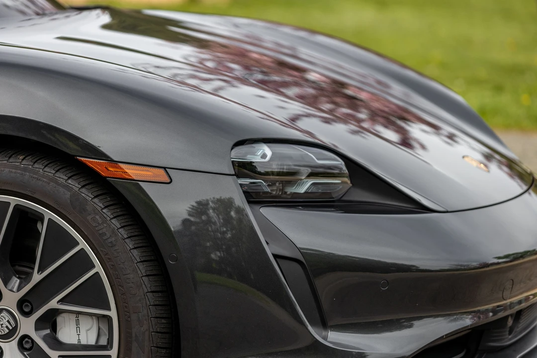 2020 Porsche Taycan 4S - Image 16 of 31