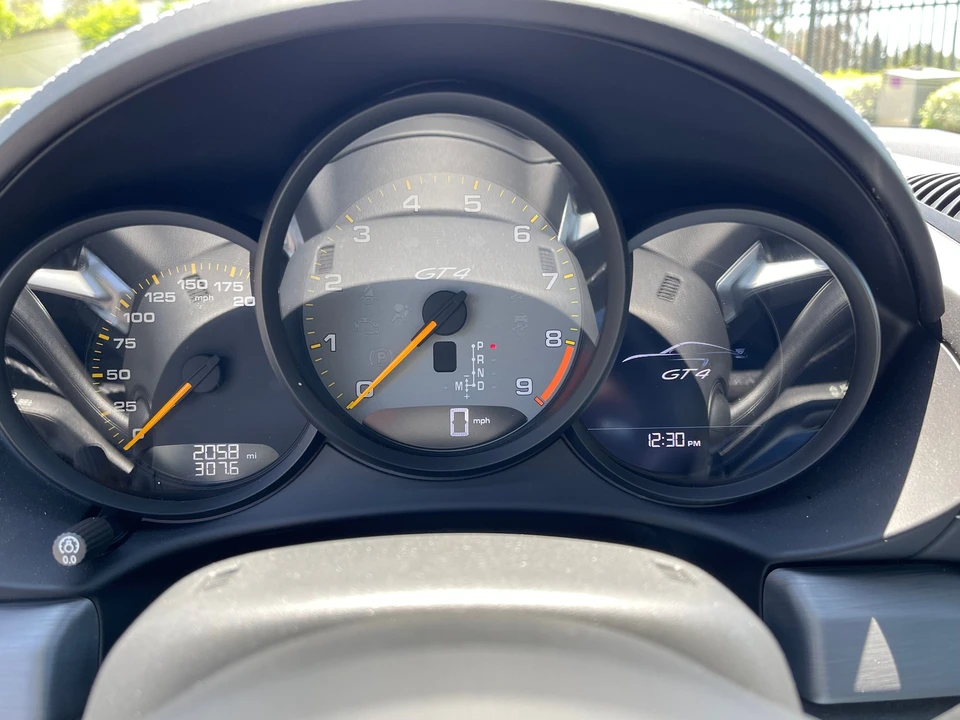 2021 Porsche 718 Cayman GT4 - Image 7 of 12