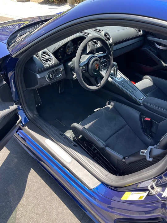 2021 Porsche 718 Cayman GT4 - Image 5 of 12