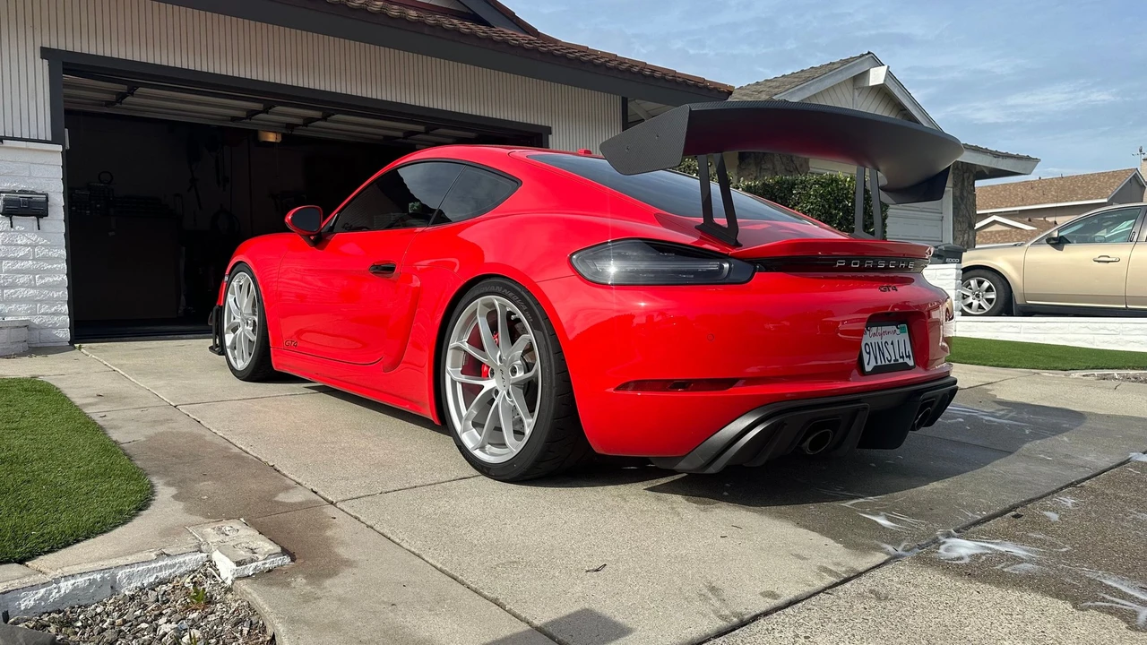 2021 Porsche 718 Cayman - Image 9 of 25