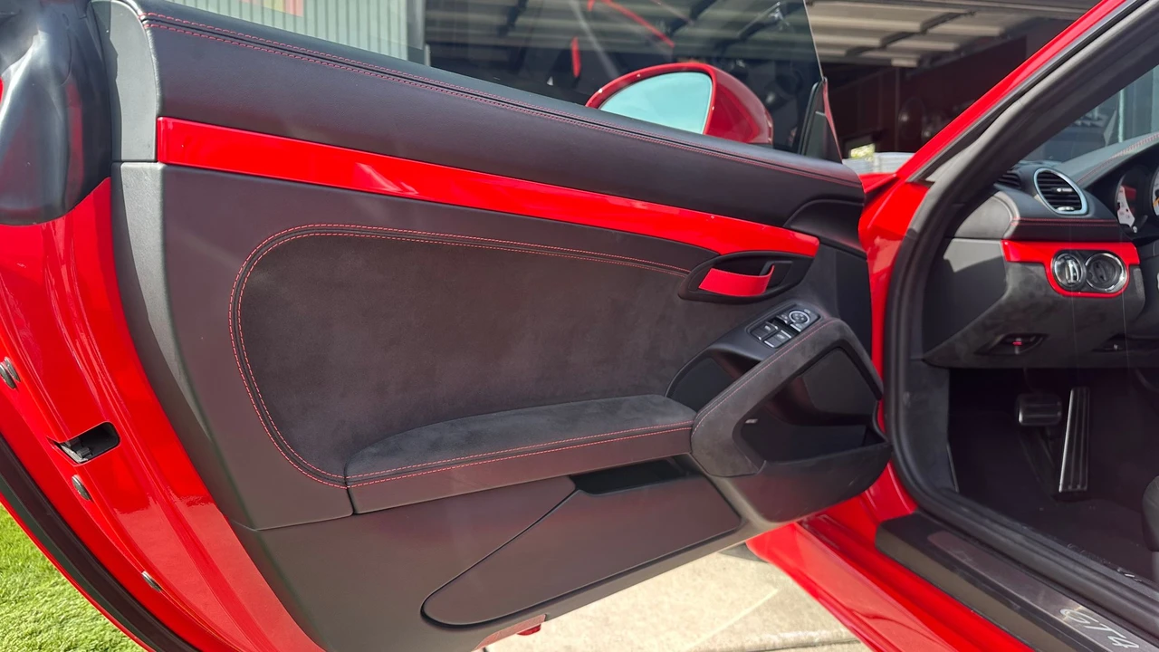 2021 Porsche 718 Cayman - Image 11 of 25