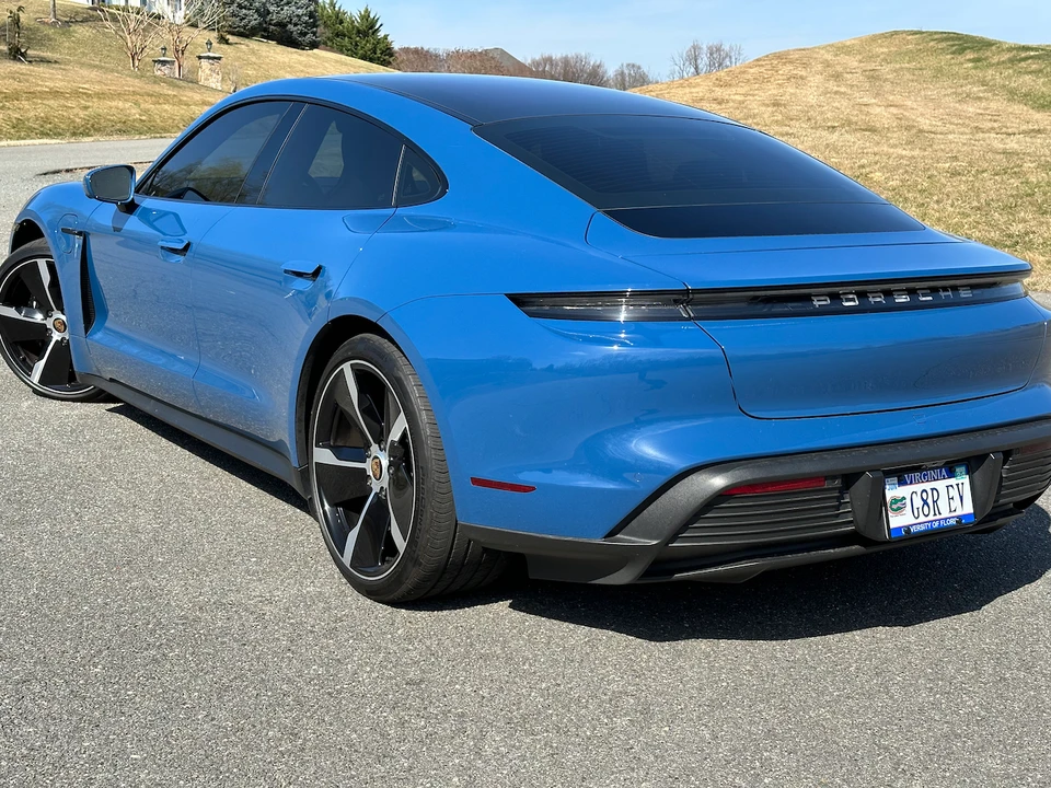 2021 Porsche Taycan 4S - Image 7 of 11