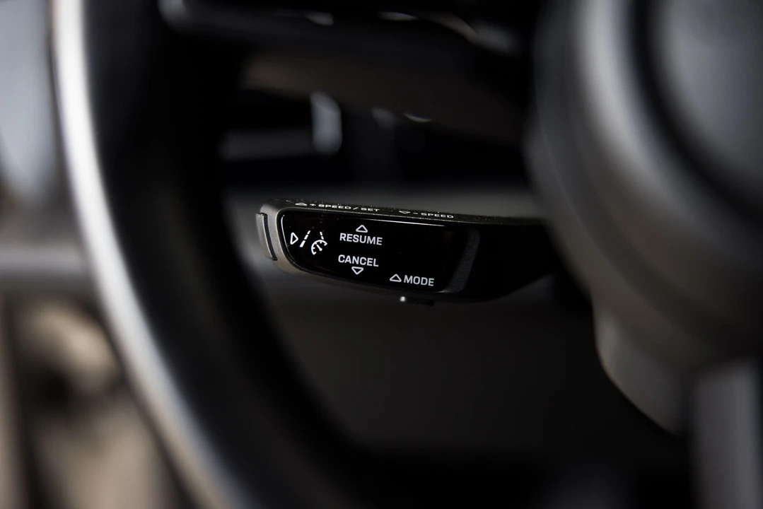 2021 Porsche Taycan 4S - Image 19 of 31