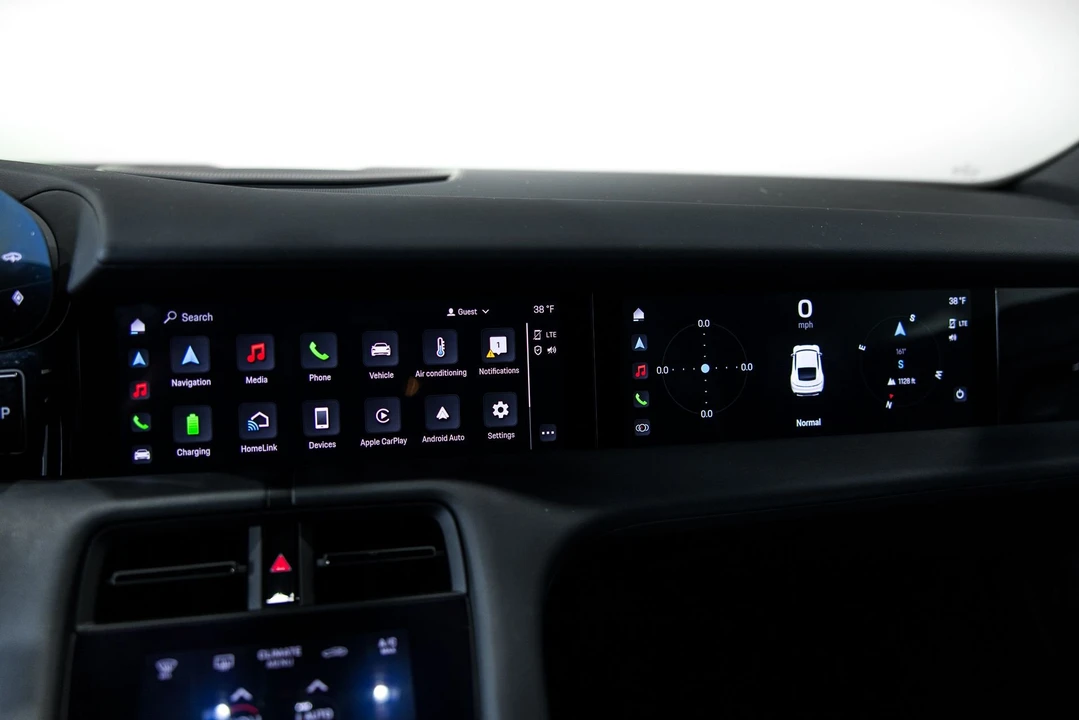 2021 Porsche Taycan 4S - Image 22 of 31