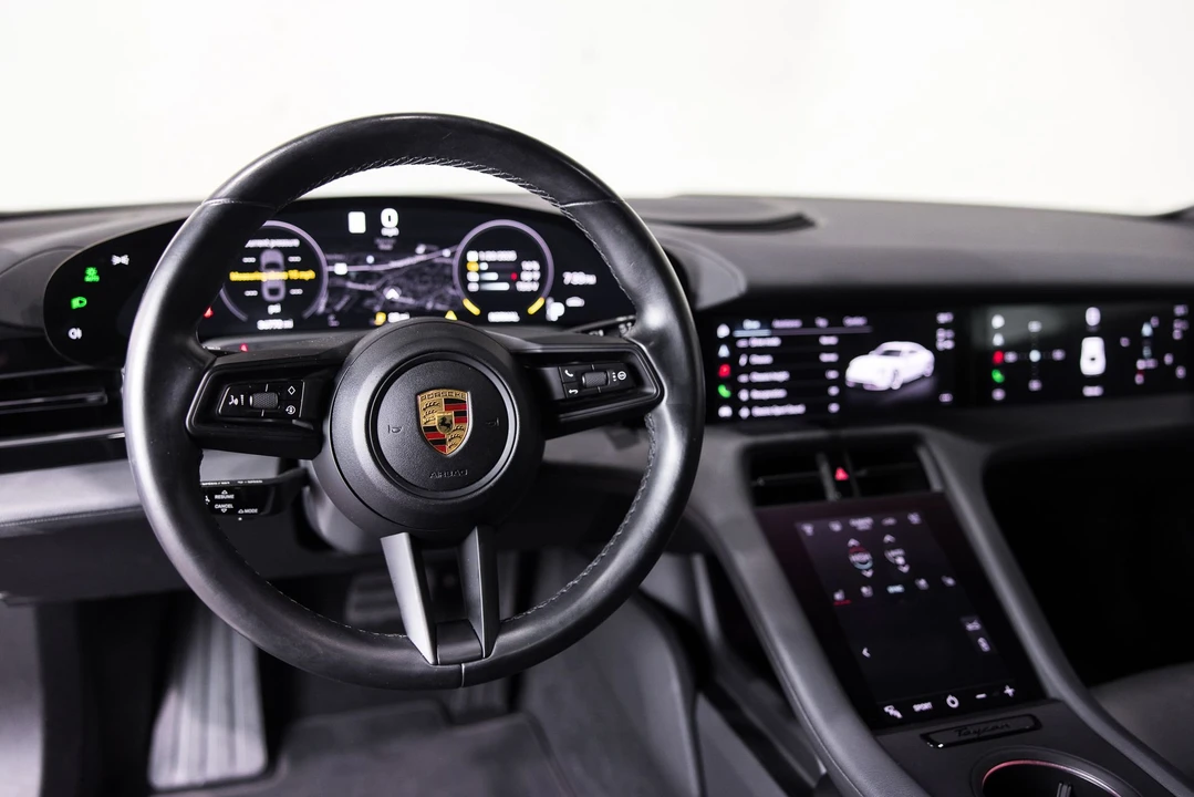 2021 Porsche Taycan 4S - Image 17 of 31