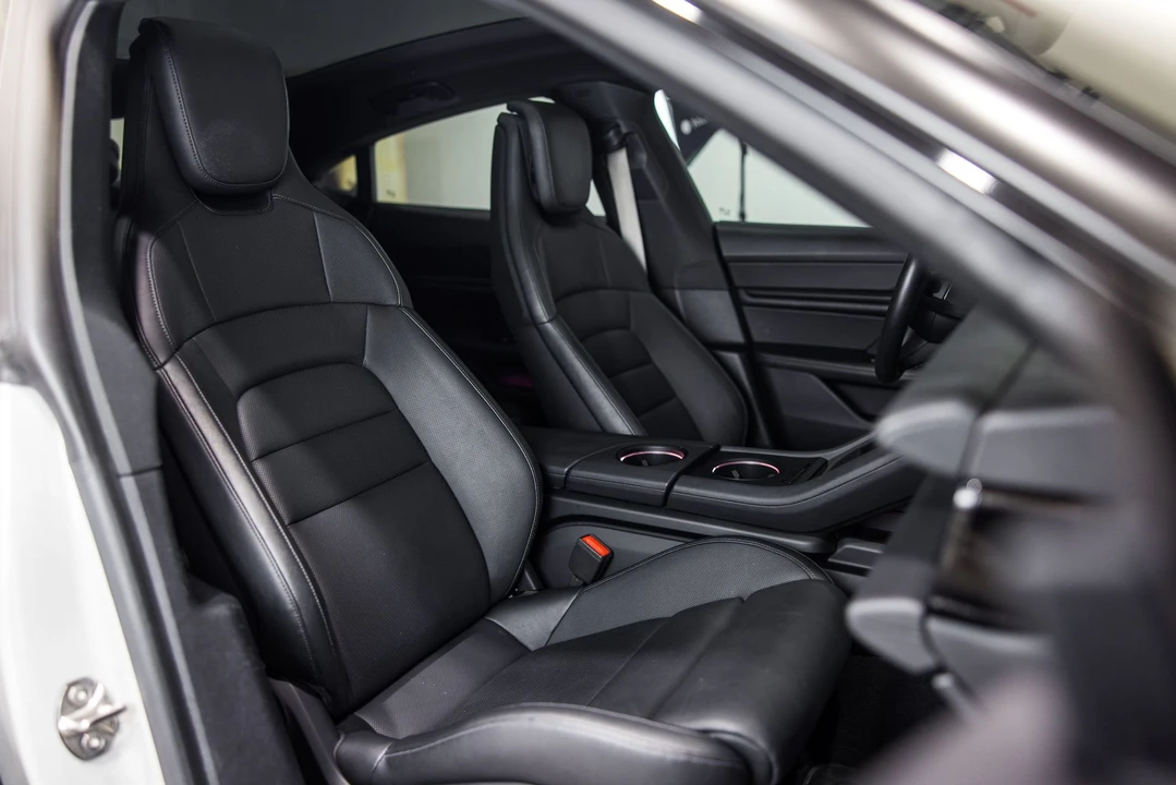 2021 Porsche Taycan 4S - Image 30 of 31
