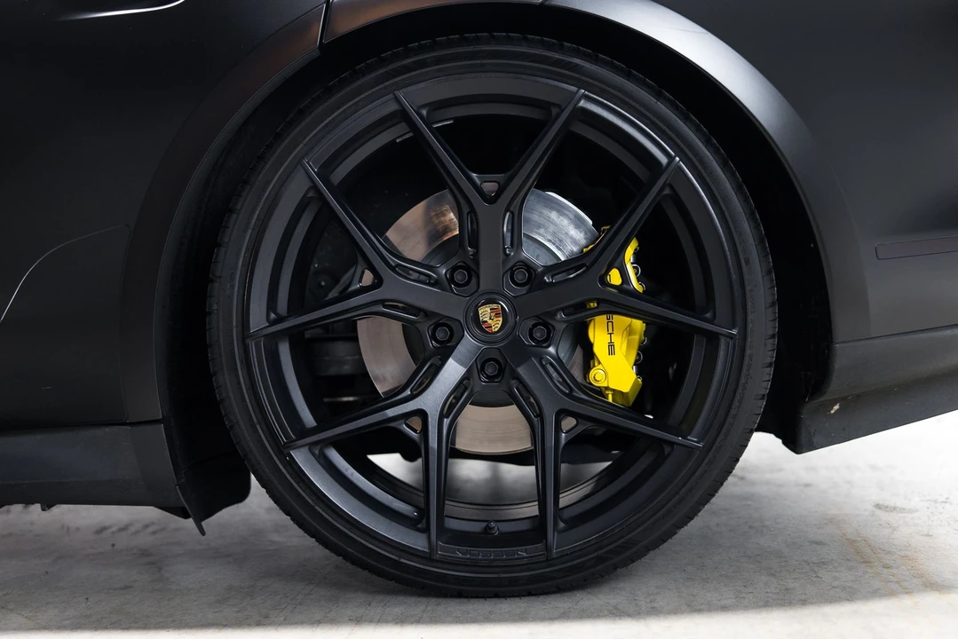 2021 Porsche Taycan 4S - Image 13 of 31