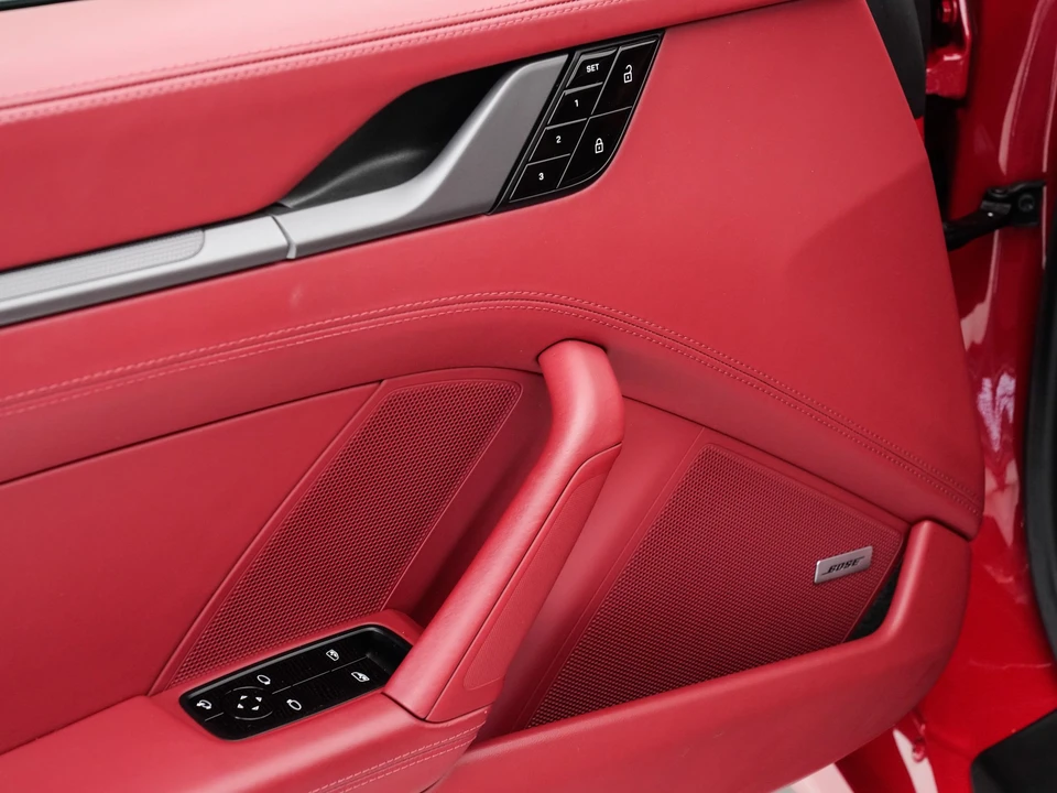 2021 Porsche 992 Targa 4 & 4S - Image 15 of 31
