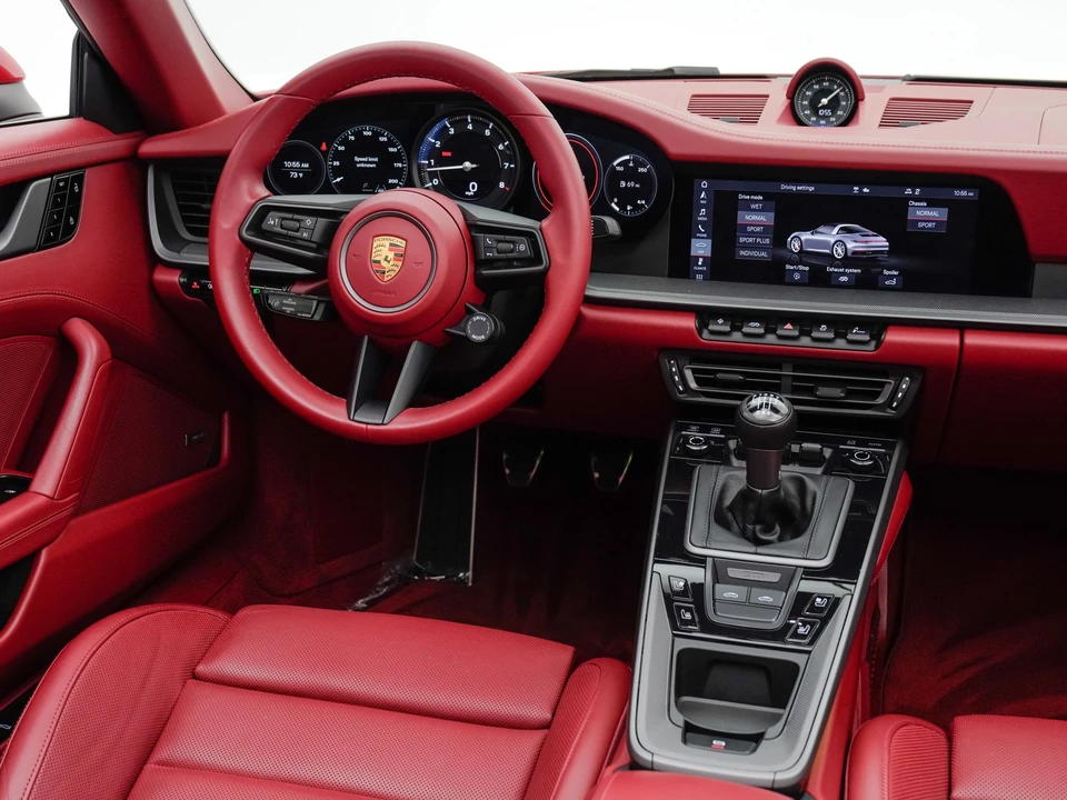 2021 Porsche 992 Targa 4 & 4S - Image 27 of 31