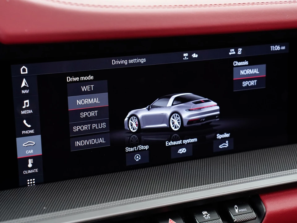 2021 Porsche 992 Targa 4 & 4S - Image 29 of 31