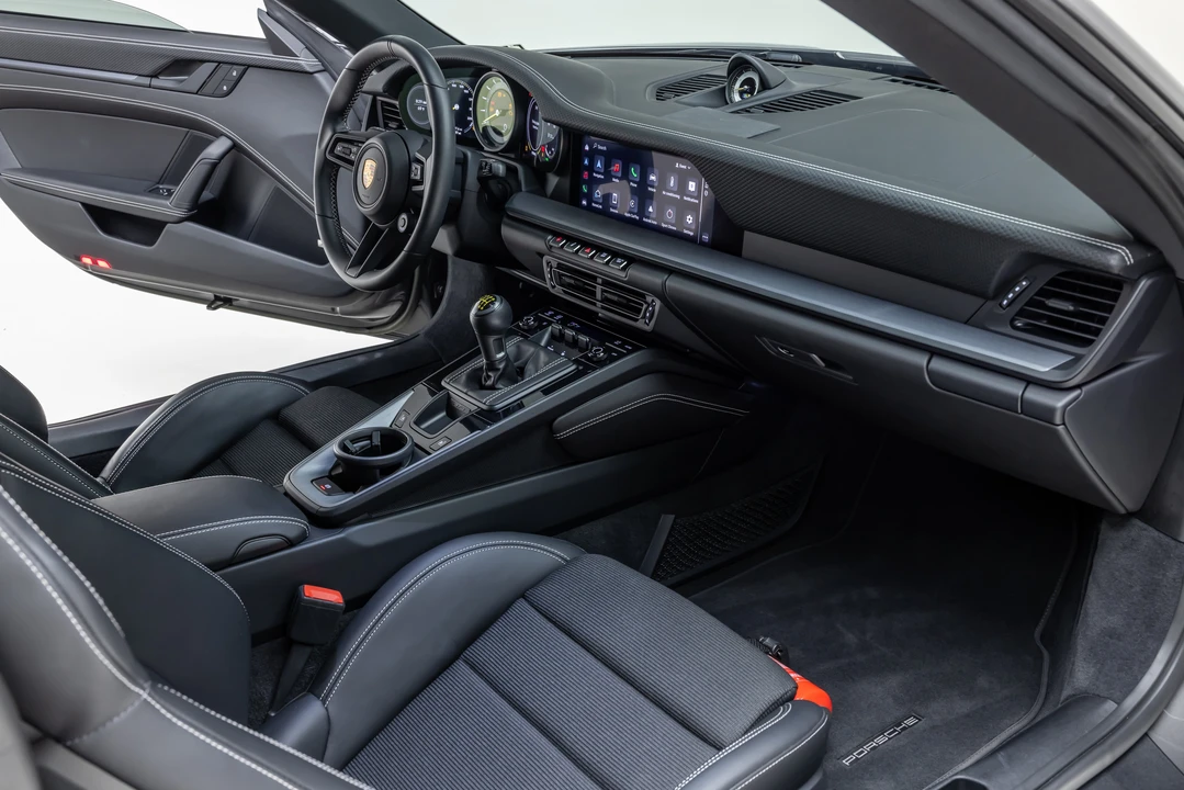2022 Porsche 992 GT3 - Image 4 of 6