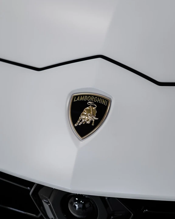 2022 Lamborghini Urus - Image 9 of 28